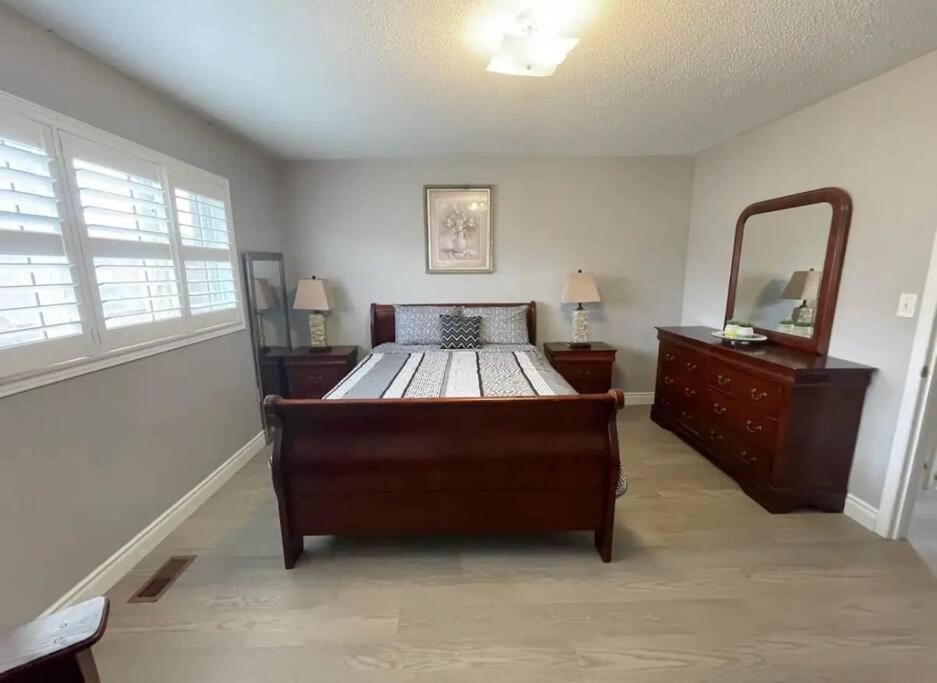 Elegant & Luxurious 3 Bedroom Home 密西沙加 外观 照片