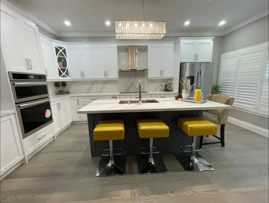 Elegant & Luxurious 3 Bedroom Home 密西沙加 外观 照片