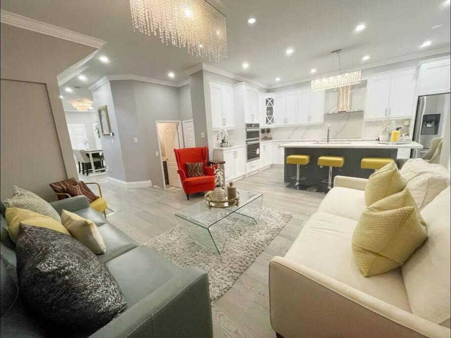Elegant & Luxurious 3 Bedroom Home 密西沙加 外观 照片