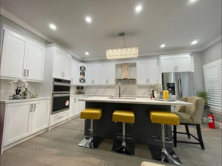 Elegant & Luxurious 3 Bedroom Home 密西沙加 外观 照片